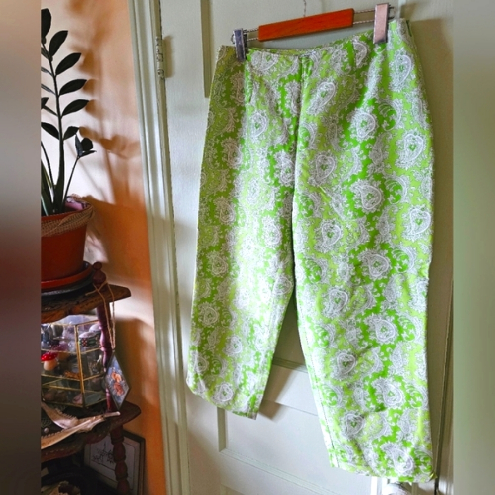 100% silk paisley print green white vintage capri pants 60s 70s hippie retro